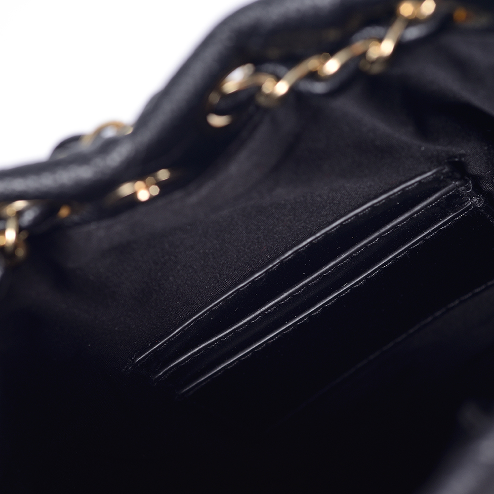 Klassischer Damenrucksack mit schwarzer Goldkette, lässige, hochwertige Ledertasche